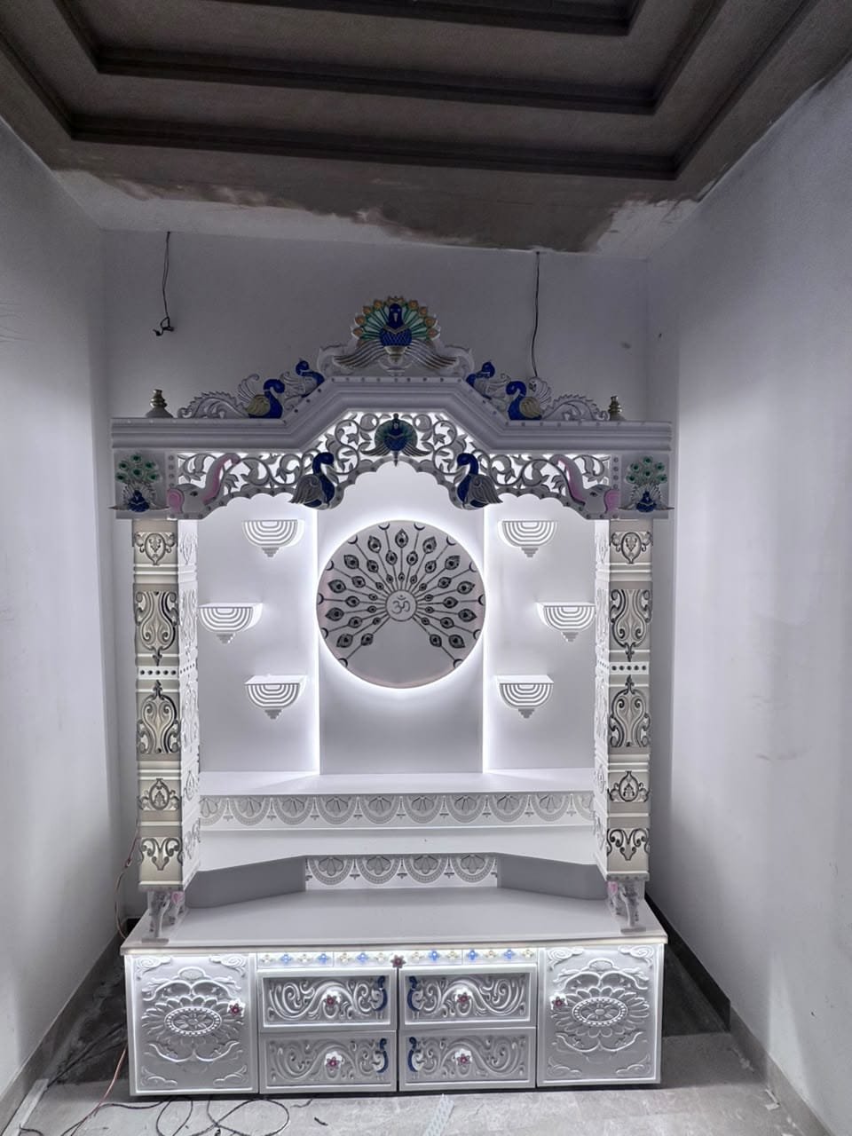 Maharaja Grand Freestanding Mandir